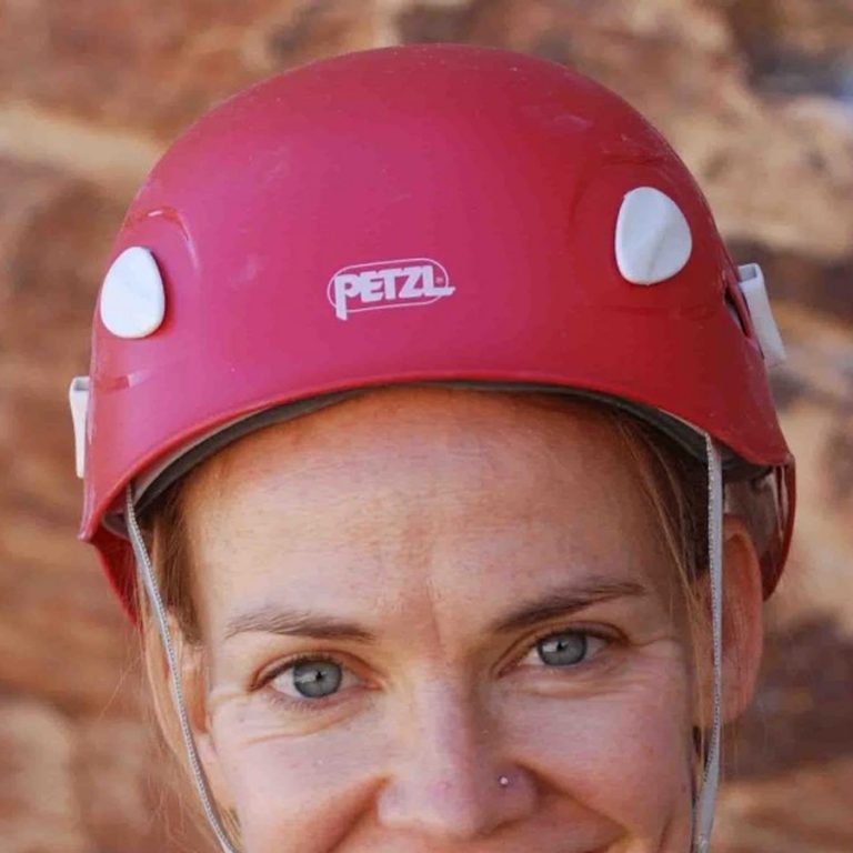 Petzl Elia Helmet Women fuchsia